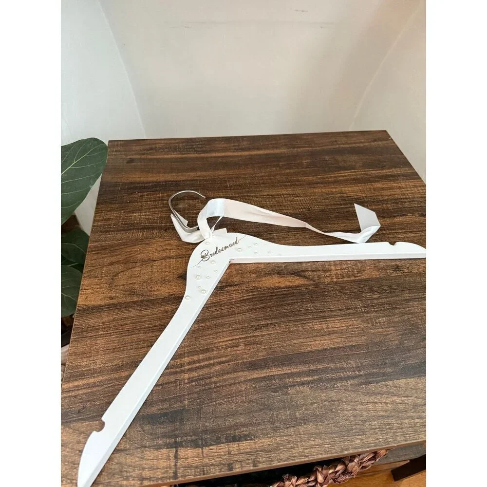 Bridesmaid, pearl clothing hanger